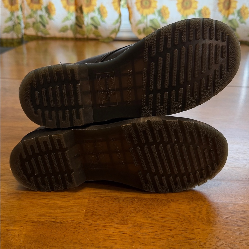 Dr. Martens Women's 1460 Twin Zip Fashion Boots - Picture 6 of 7
